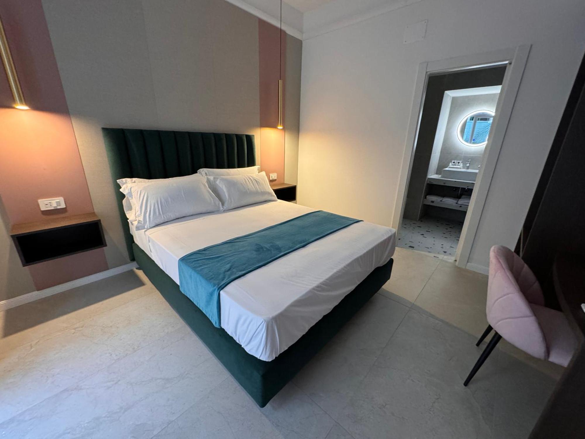 Hotiday Room Collection - Napoli Museo Suite Extérieur photo